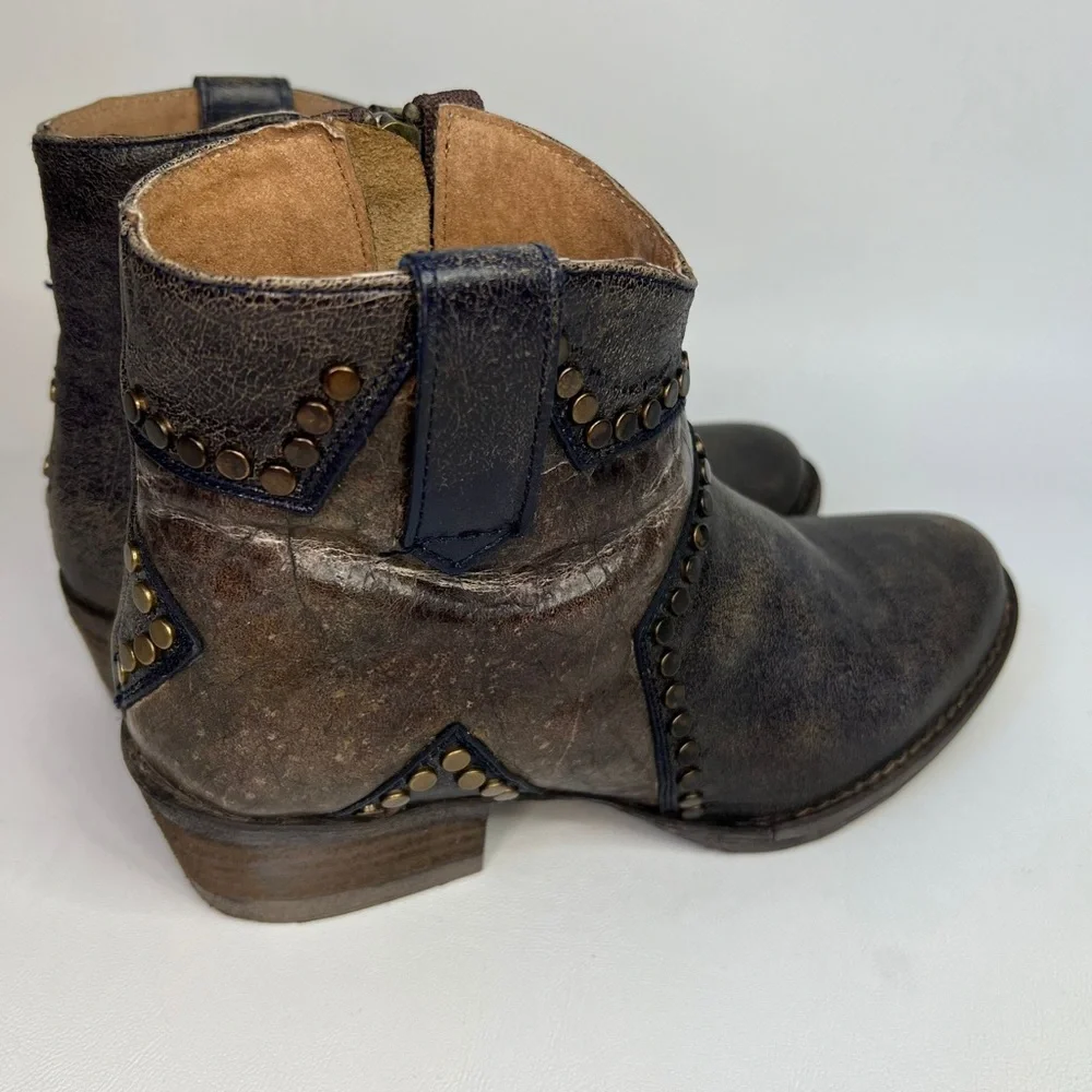 Circle G By Corral Q 5025 LD‎ BLUE STAR INLAY & STUDS ANKLE LEATHER BOOTS Size 7
